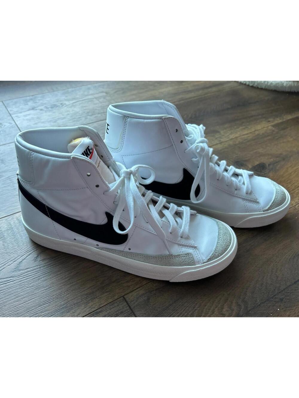 Nike Blazer Mid '77 Vintage Women's Sneakers White/Black, Size US 9.5